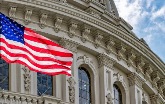 Lawmakers Pushing Ahead on Stablecoin, Crypto Market Structure Bills