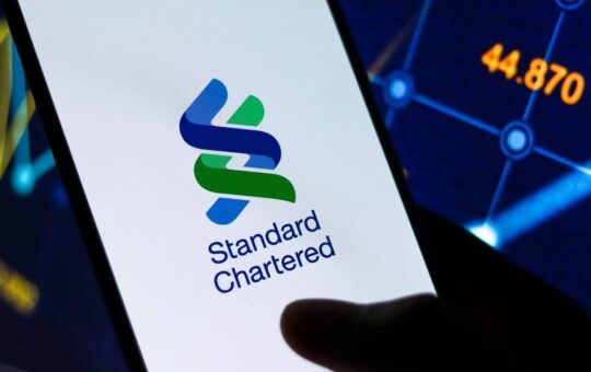 Bitcoin to Reach $200K by Year’s End: Standard Chartered
