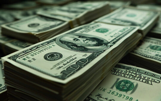 Crypto VC funds struggle to capture money as startup fundraising rebounds in 2025