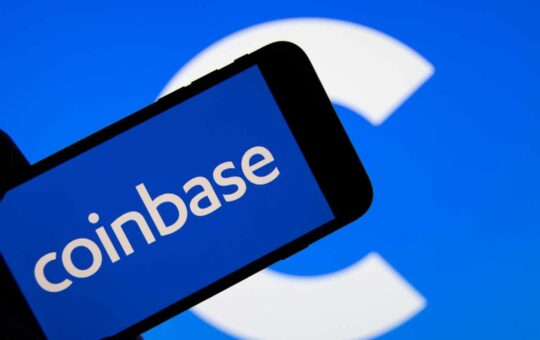 Coinbase Custodies 81% of $140 Billion in Crypto Assets Held by US ETFs