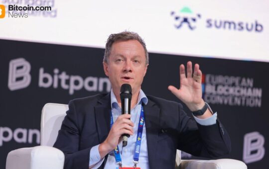 Bitcoin Falls to $108K: ‘A Dip Below $100K Seems Inevitable,’ Standard Chartered Analyst Says