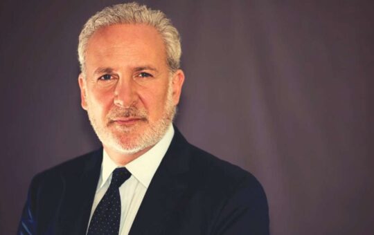 Peter Schiff Dismisses BTC’s ‘Digital Gold’ Status Following Recent Crash
