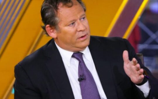 Odds of BlackRock CIO becoming next Fed chair peak ahead of Trump call