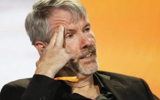 Strategy faces $3.8 billion loss as Bitcoin sinks under $71K on Saylor’s birthday