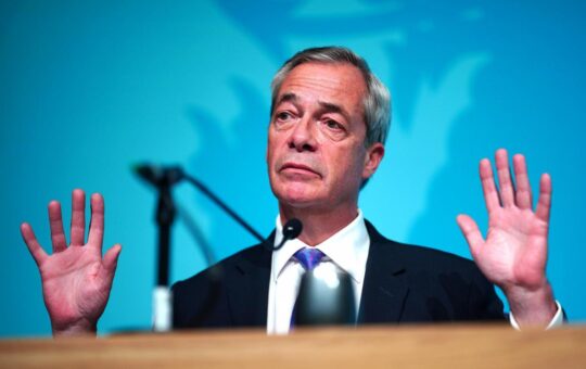 Nigel Farage Invests in UK Bitcoin Firm Led by Former Chancellor Kwasi Kwarteng