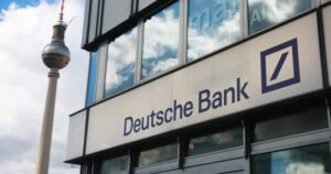 Deutsche Bank lifts Strategy stake to 785,000 shares despite value drop